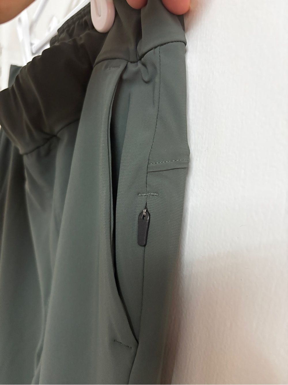 Vuori Dark Green Miles Ankle Pant Joggers with Elastic Waist Women Size XS - Picture 6 of 9